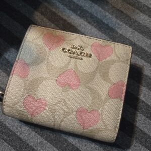 mini Coach Heart Wallet